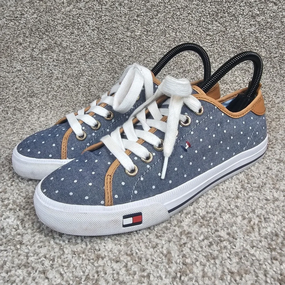 TOMMY HILFIGER Twalovie Casual Sneakers Women's 7 M Blue Polkadots Denim Shoes